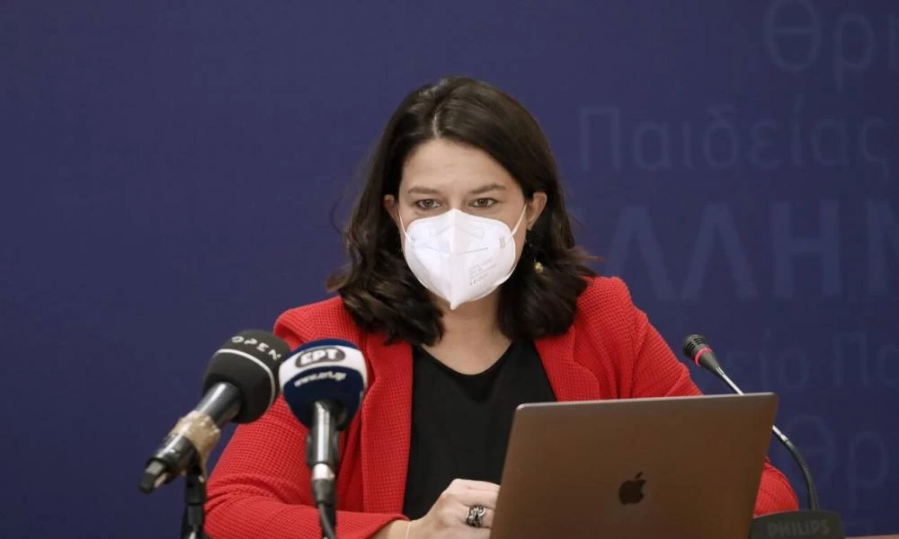 Κεραμέως για κορονοϊό: Δεν θα μπει "λουκέτο" στα σχολεία-Πόσα τμήματα είναι κλειστά στην επικράτεια